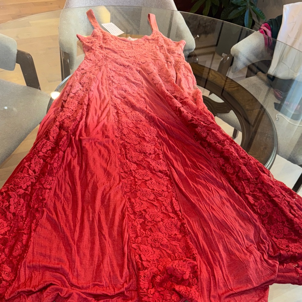 Elegant Red Lace Maxi Dress